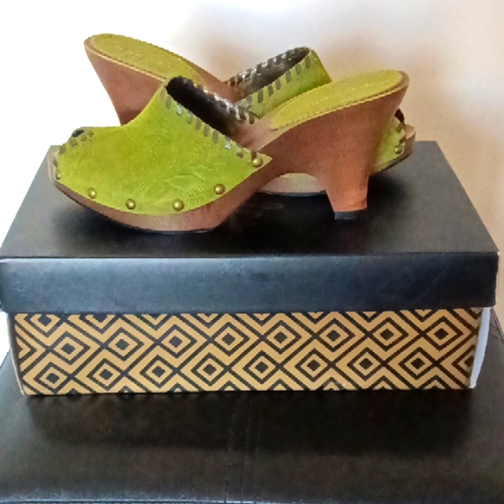 Shoes